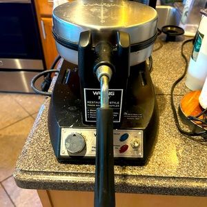 Waring waffle maker